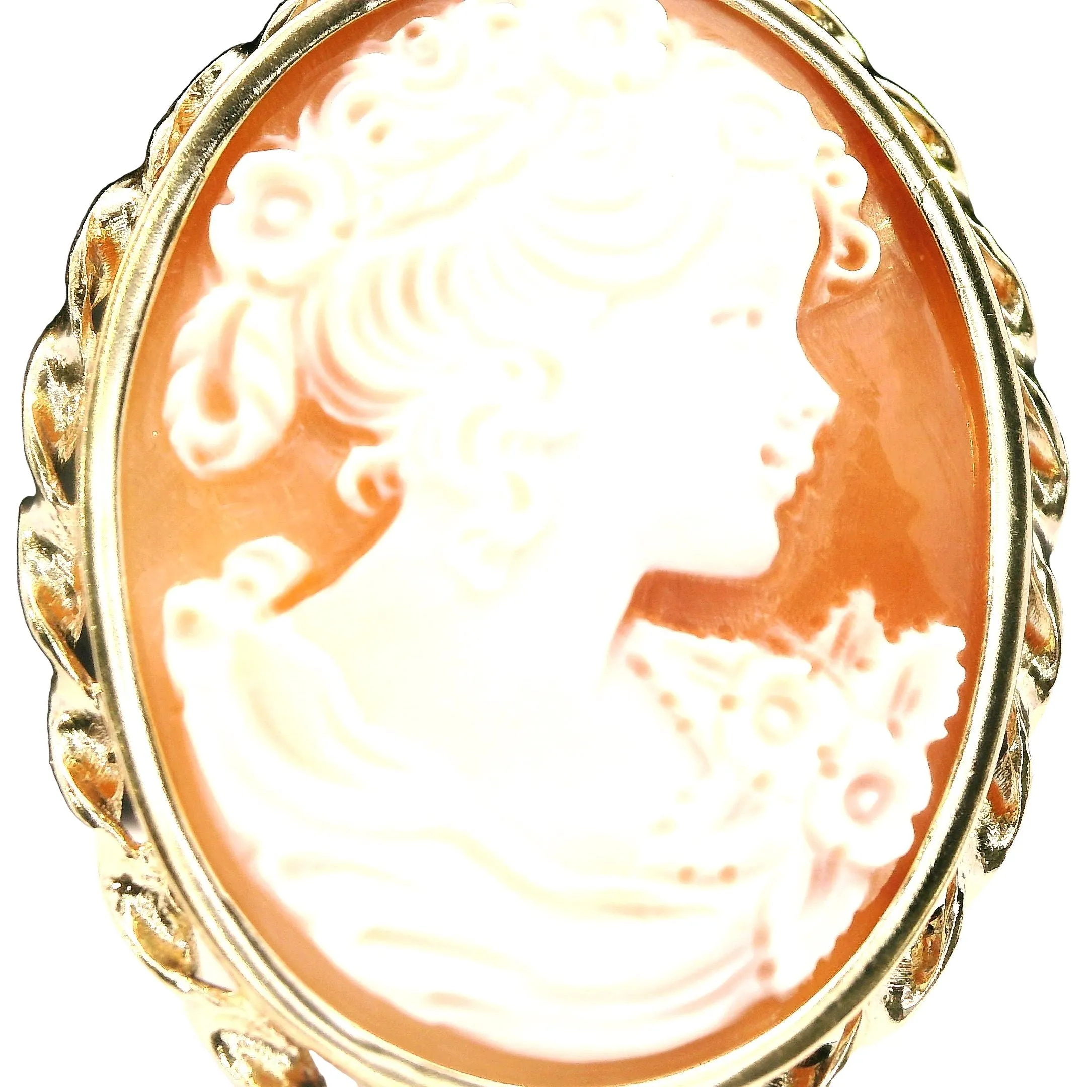 A Piece of History 9ct Yellow Gold Shell Cameo Brooch/Pendant