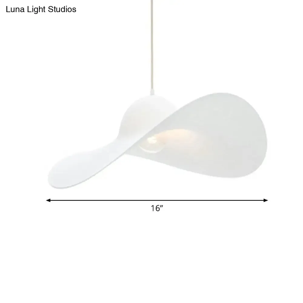 Stylish Wide-Brimmed Hat Pendant Lamp for Minimalist Living Room Decor